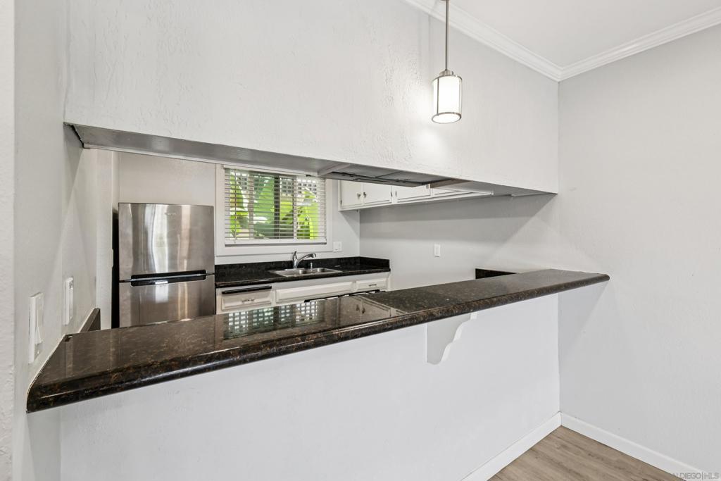490 Fourth Ave 21