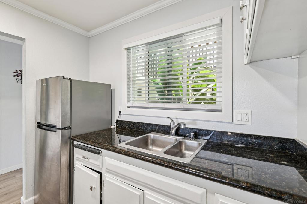490 Fourth Ave 21