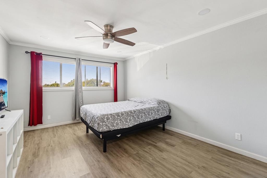 490 Fourth Ave 21