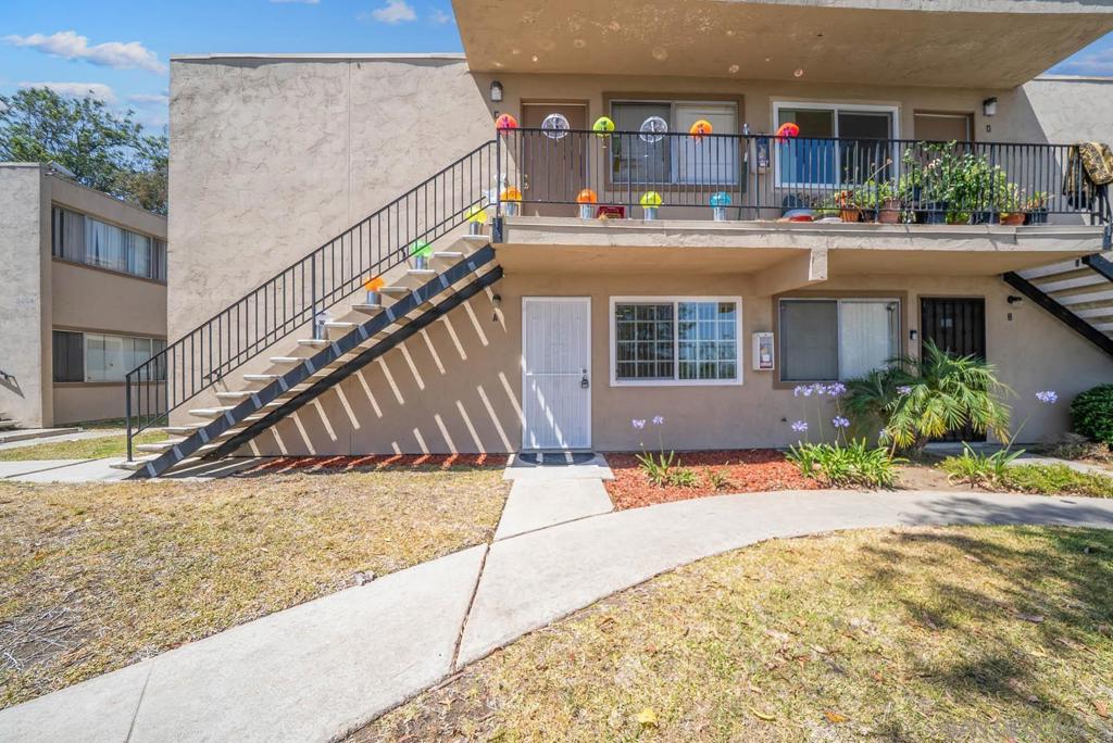 3414 Del Sol Blvd A