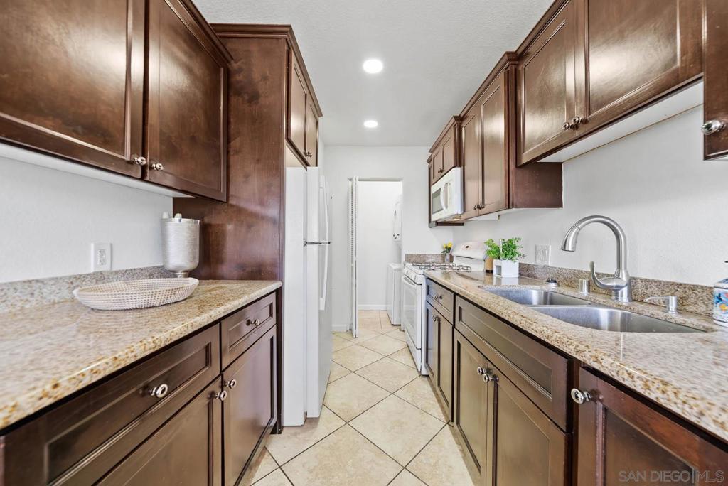 3414 Del Sol Blvd A