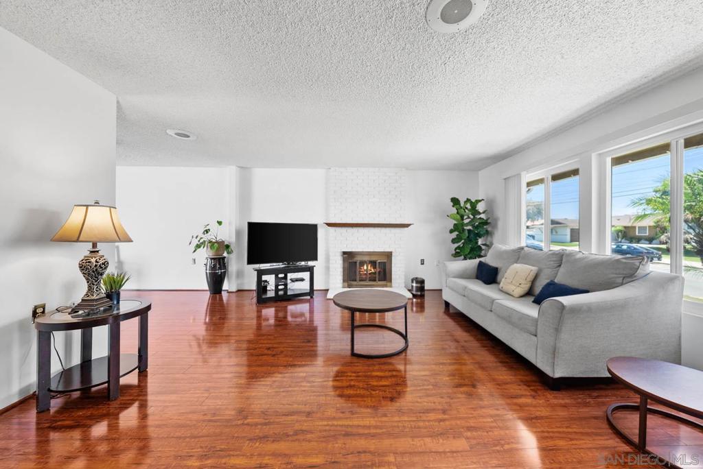 826 Floyd Ave