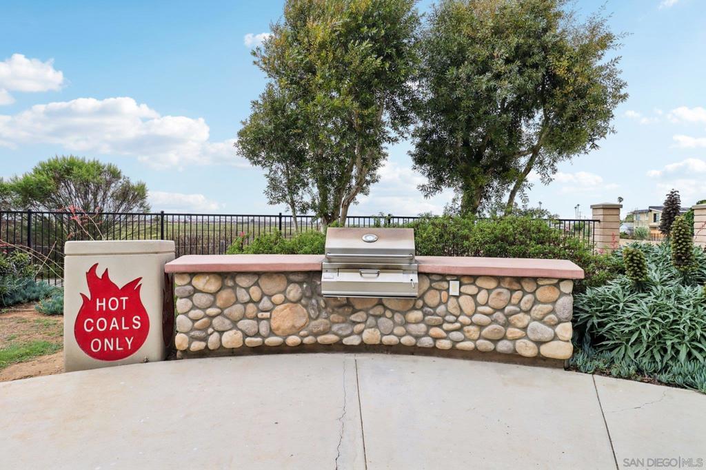 511 Surfbird Ln