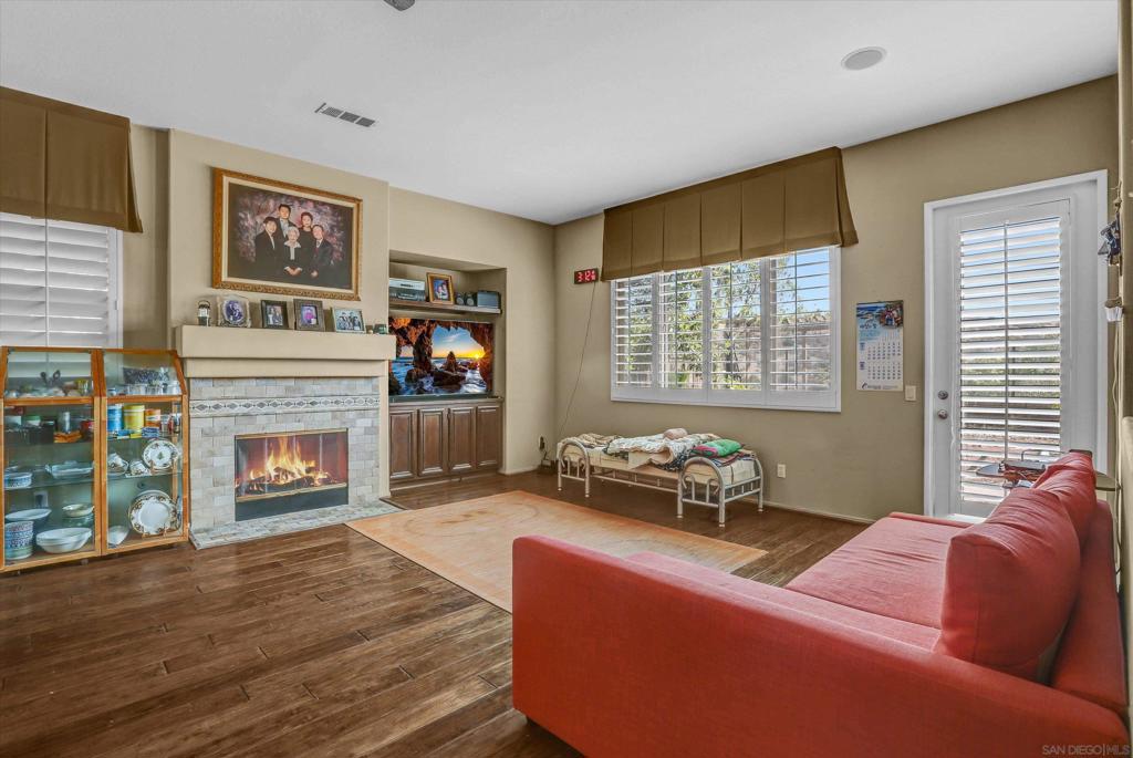 1124 Sparrow Lake Rd