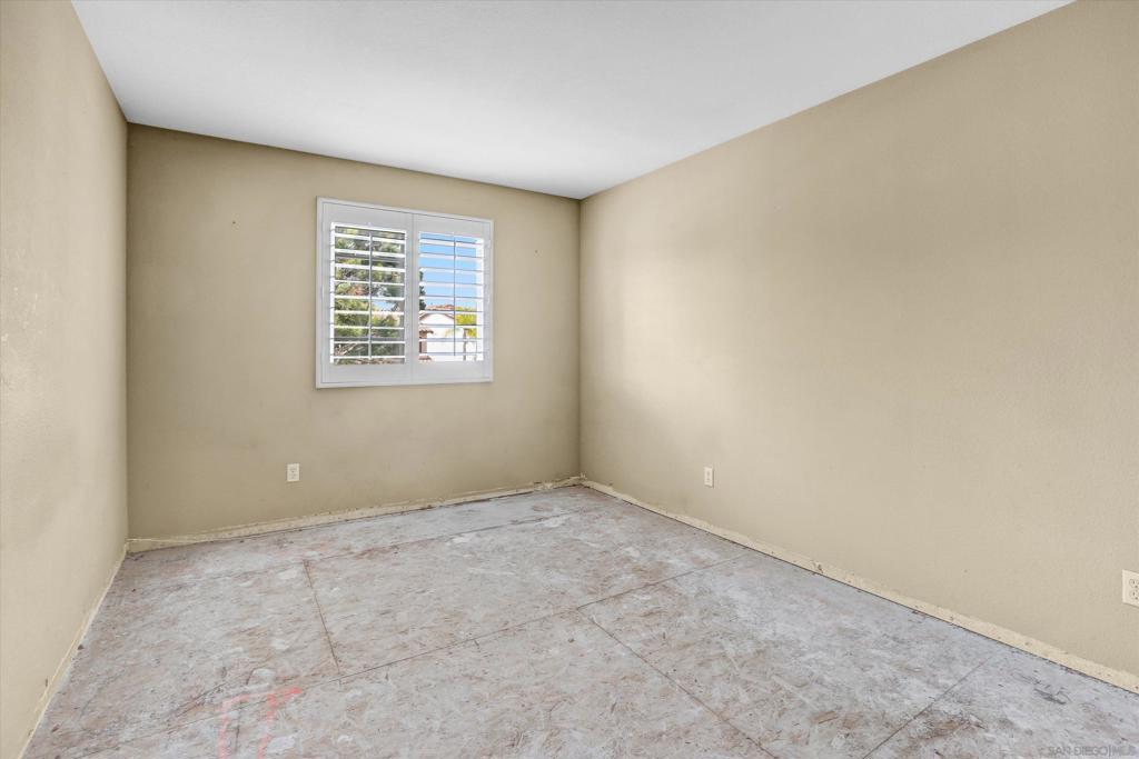 1124 Sparrow Lake Rd