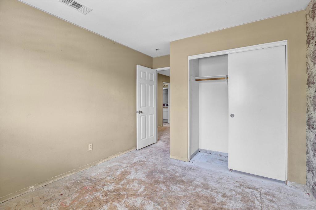 1124 Sparrow Lake Rd