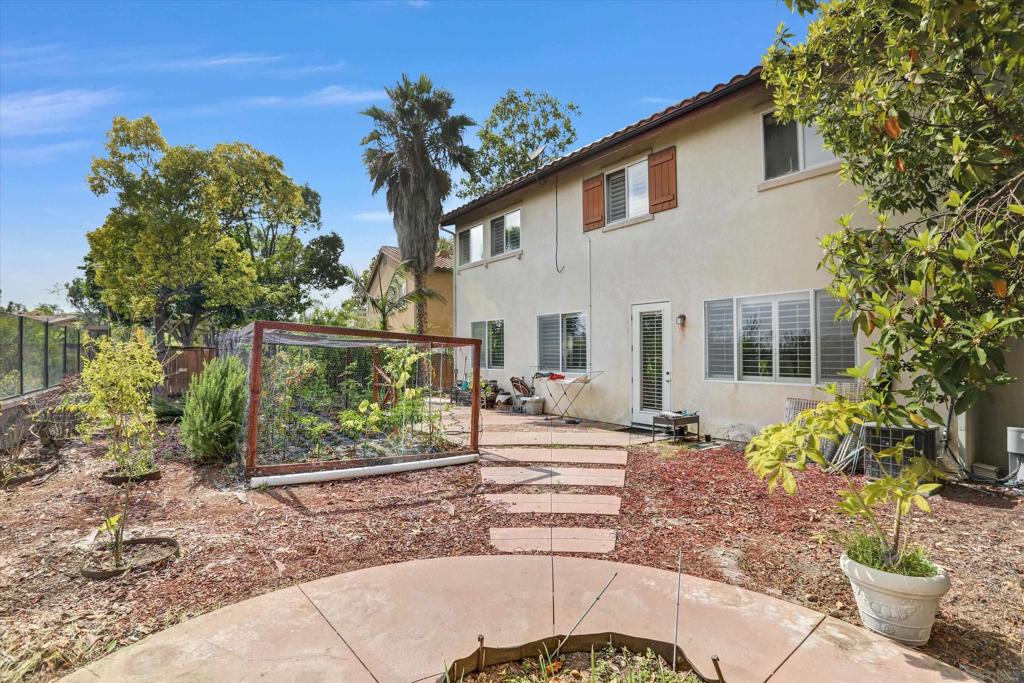 1124 Sparrow Lake Rd