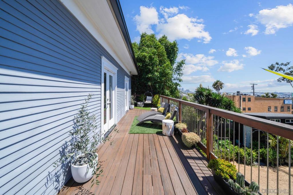 3686 Columbia