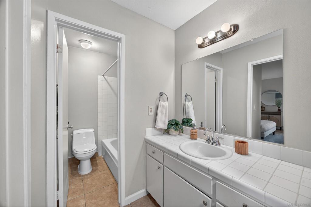 3290 Ashford St Unit E