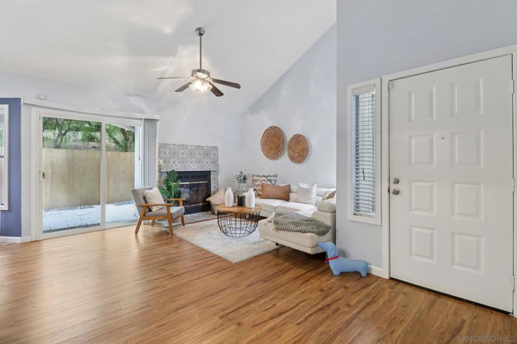 1953 Manzana Way