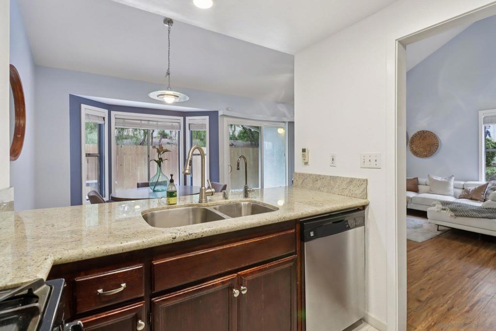 1953 Manzana Way