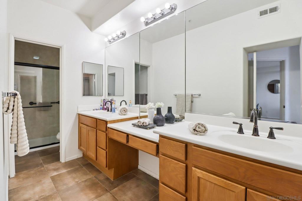 1760 E Palomar 101