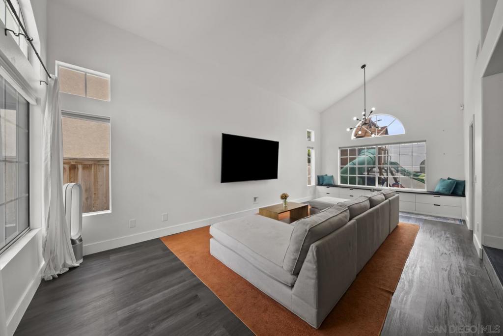 702 Sundance Ct