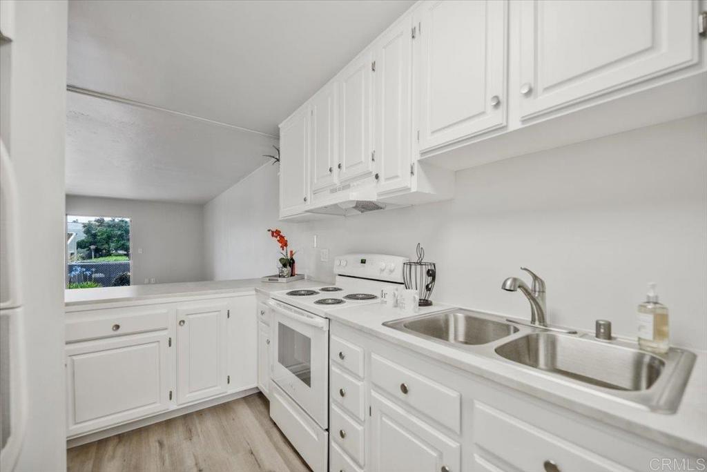 160 E Street C-6