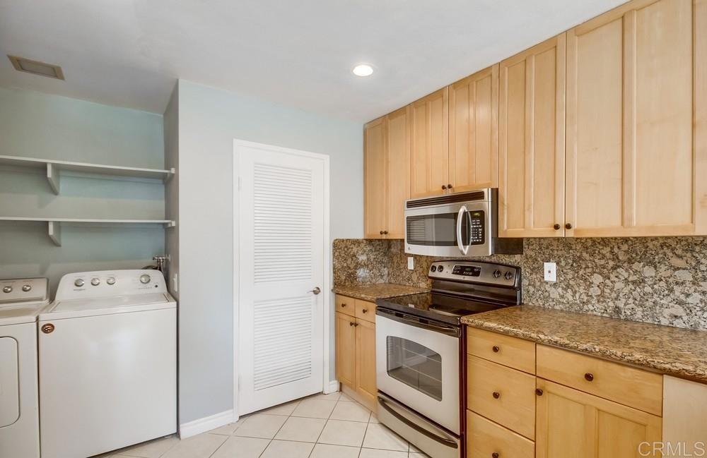 6856 Panamint Row 6
