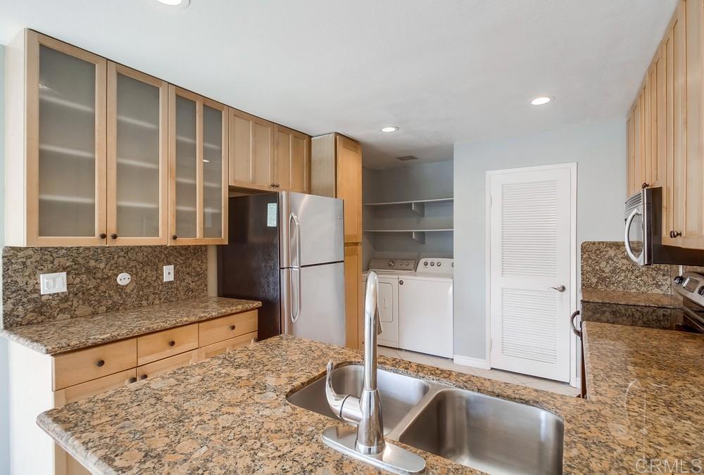 6856 Panamint Row 6