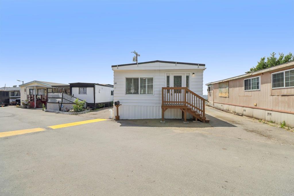 1200 Grand Avenue 66