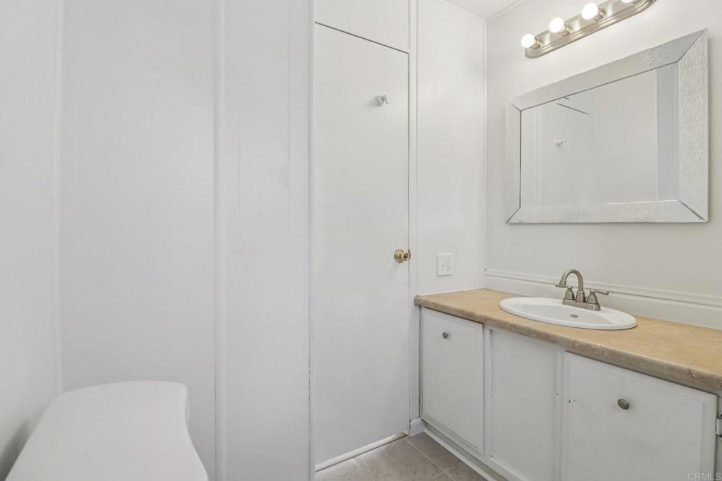 1200 Grand Avenue 66