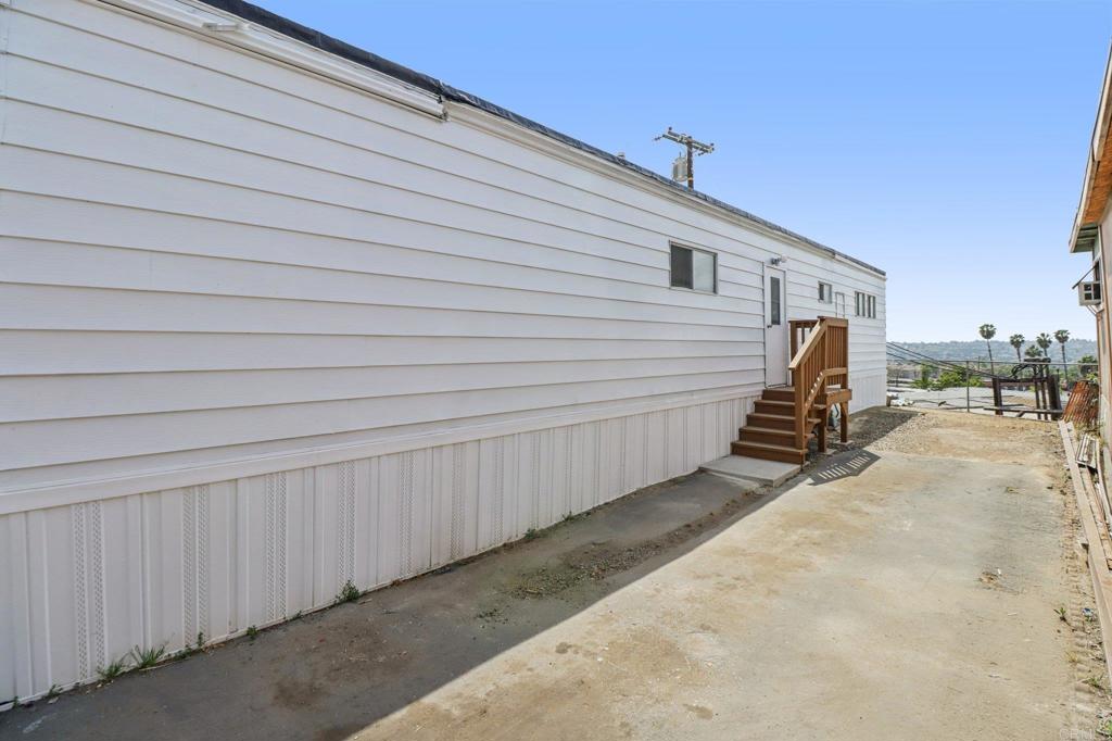 1200 Grand Avenue 66