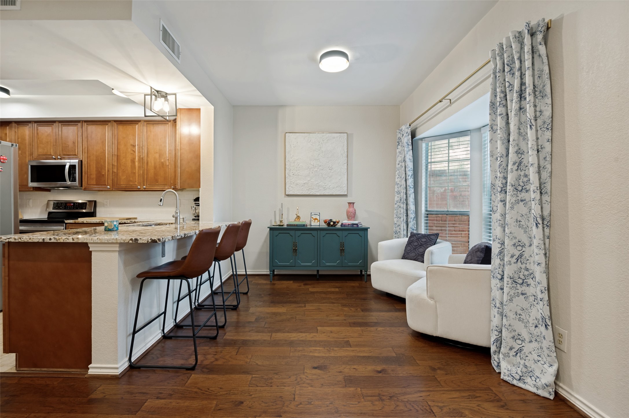 4050 Frankford Road 1004