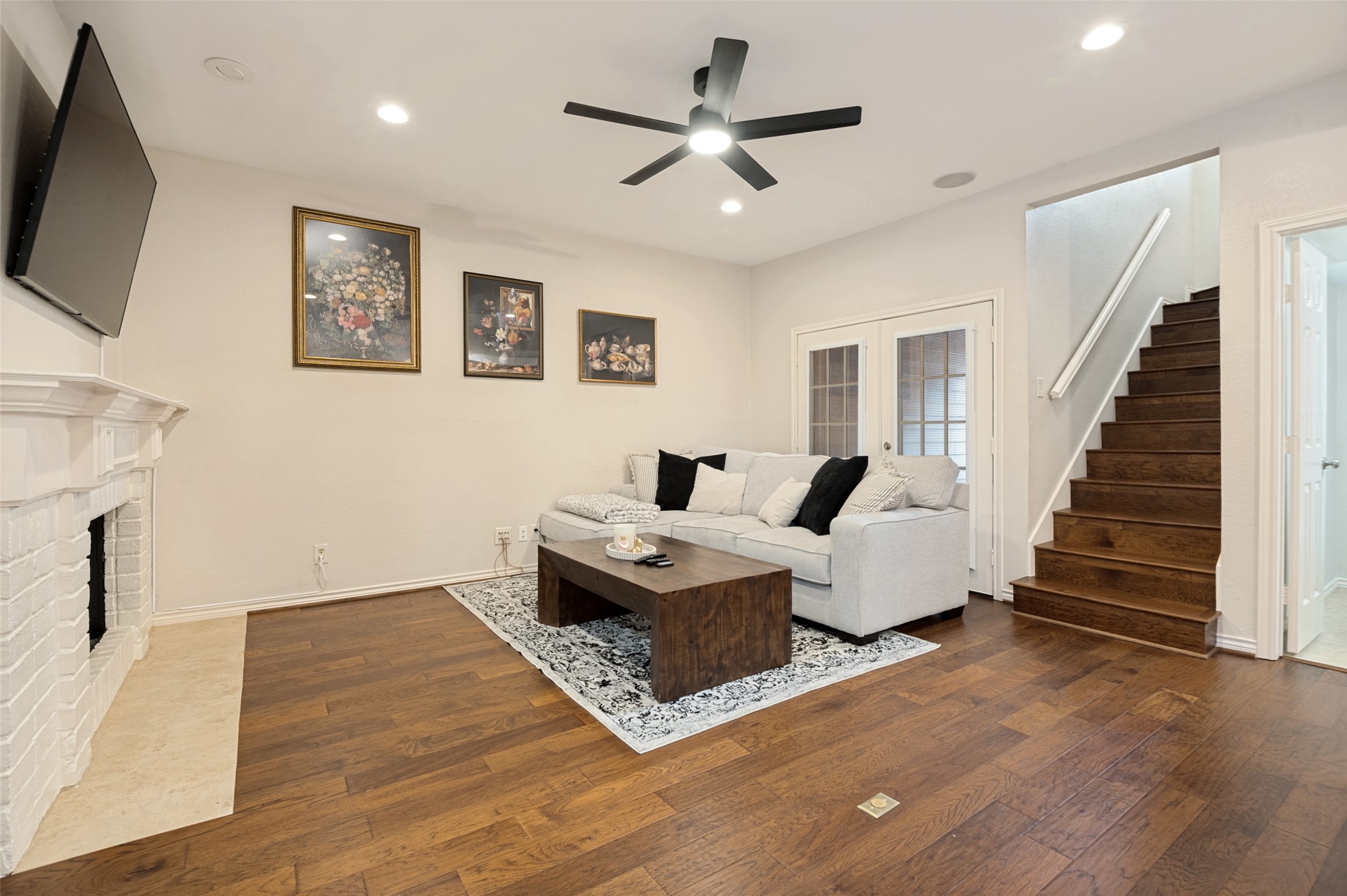 4050 Frankford Road 1004