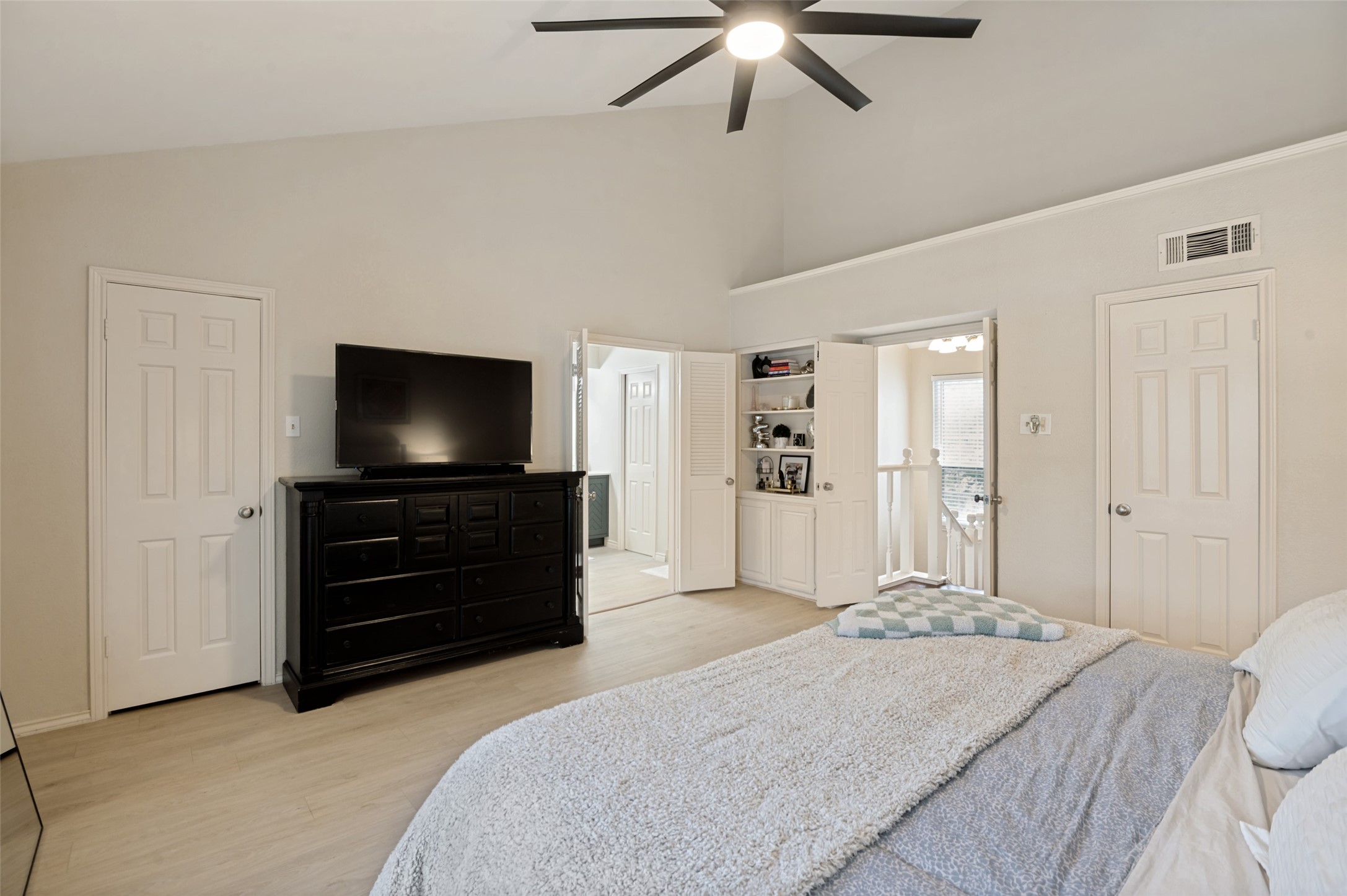 4050 Frankford Road 1004