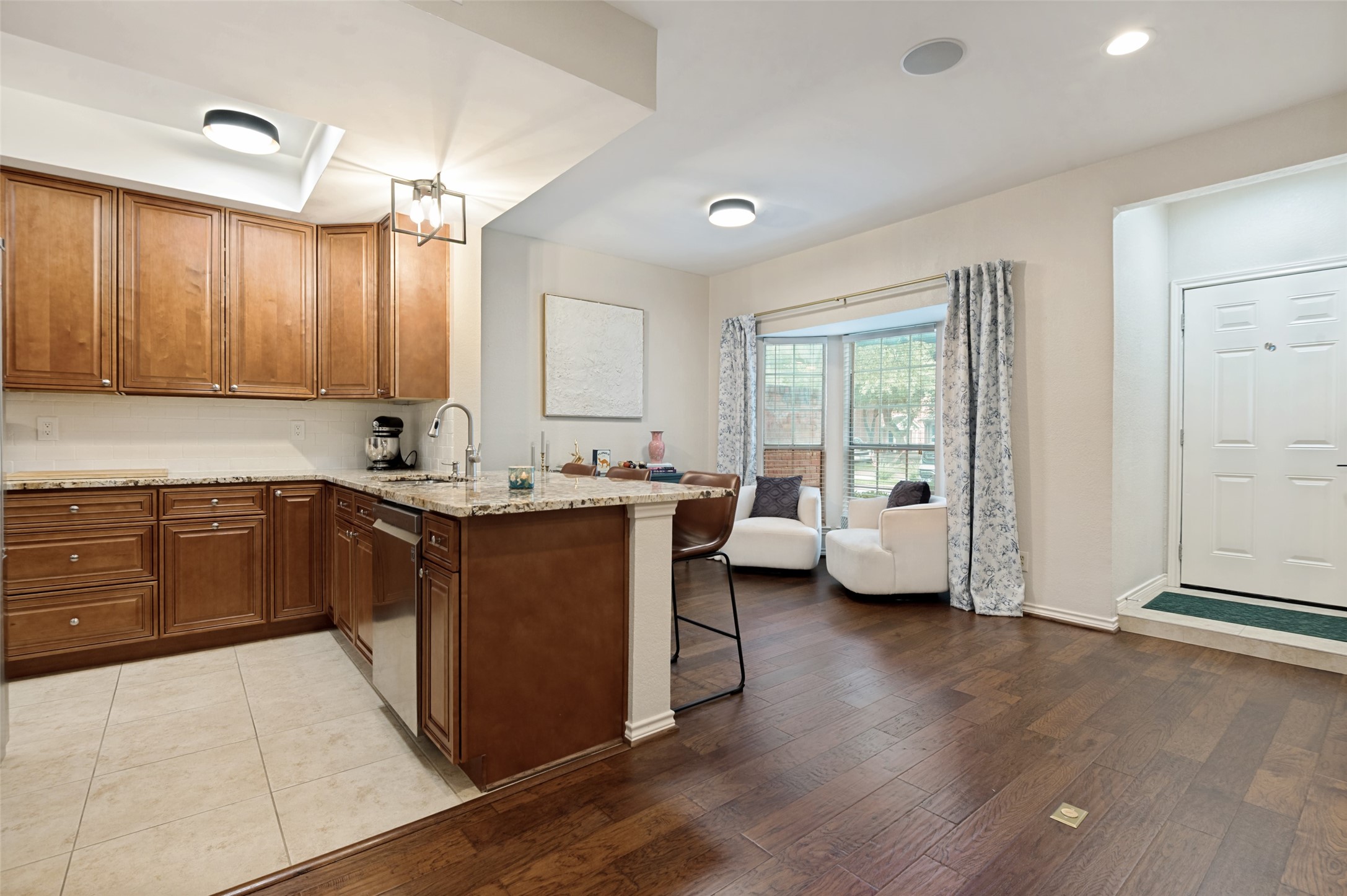 4050 Frankford Road 1004
