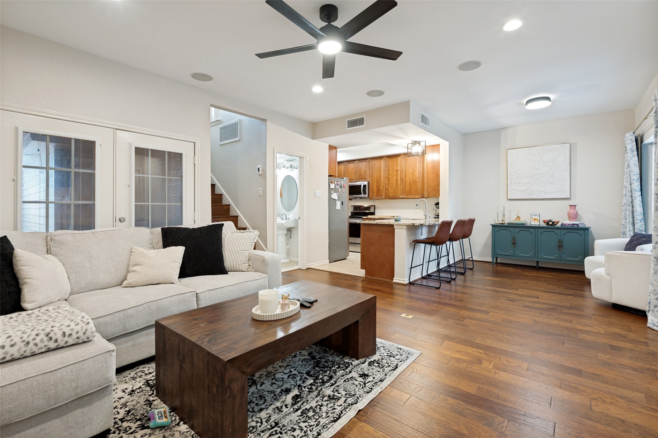 4050 Frankford Road 1004