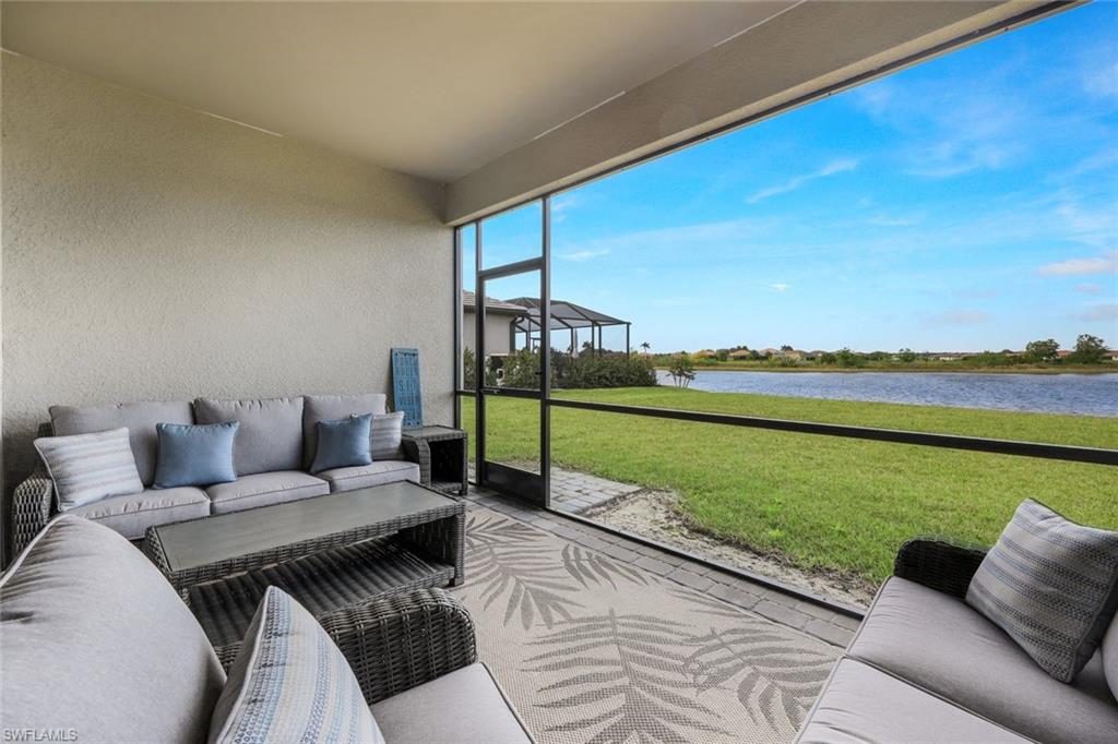 1439 Birdie DR