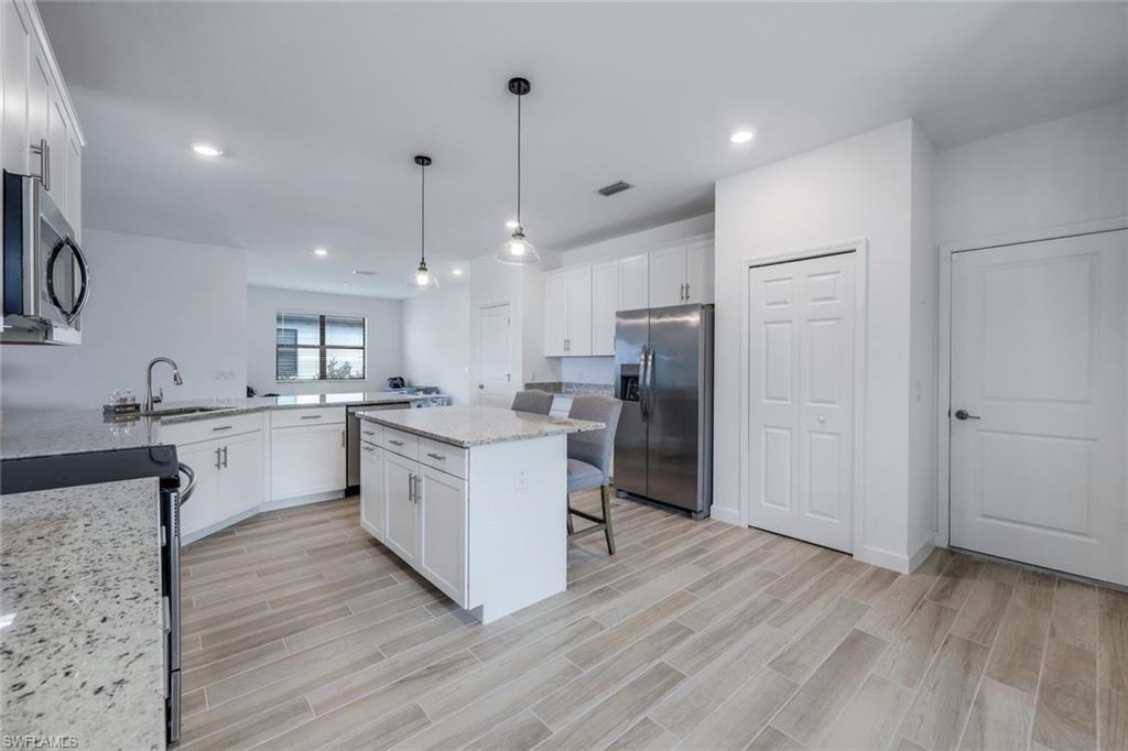 1439 Birdie DR
