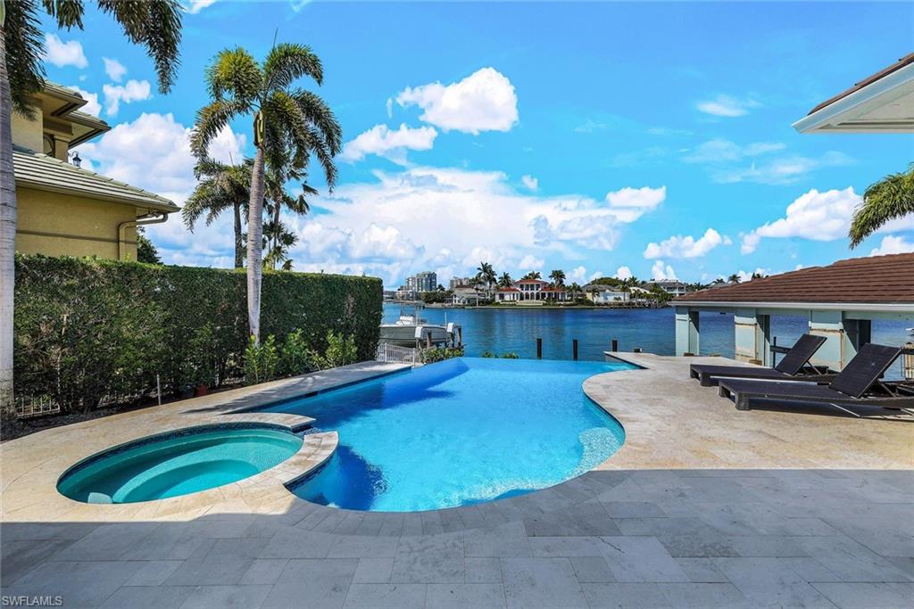 255 Bay PT