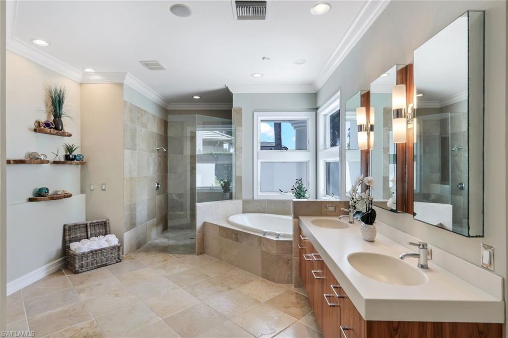255 Bay PT