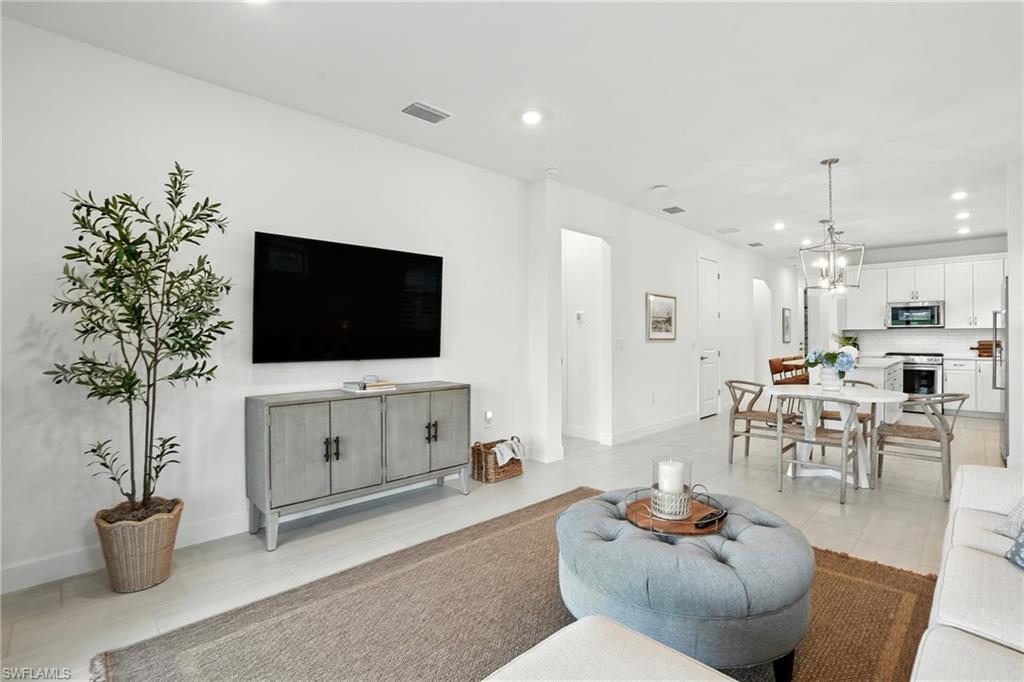 1863 Mesa LN