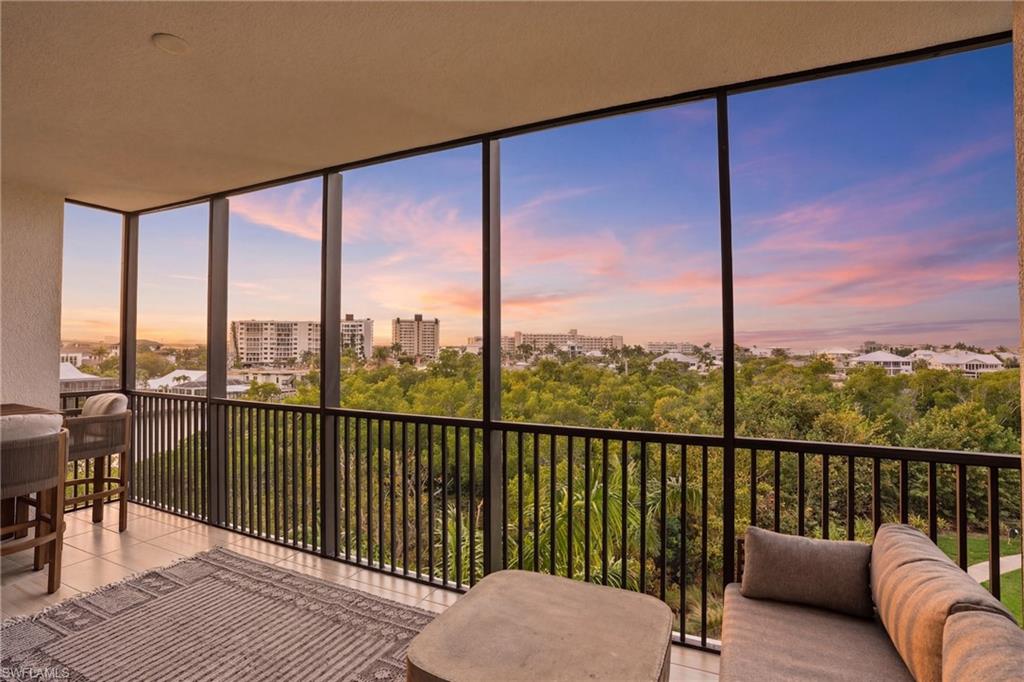 4142 Bay Beach LN 405