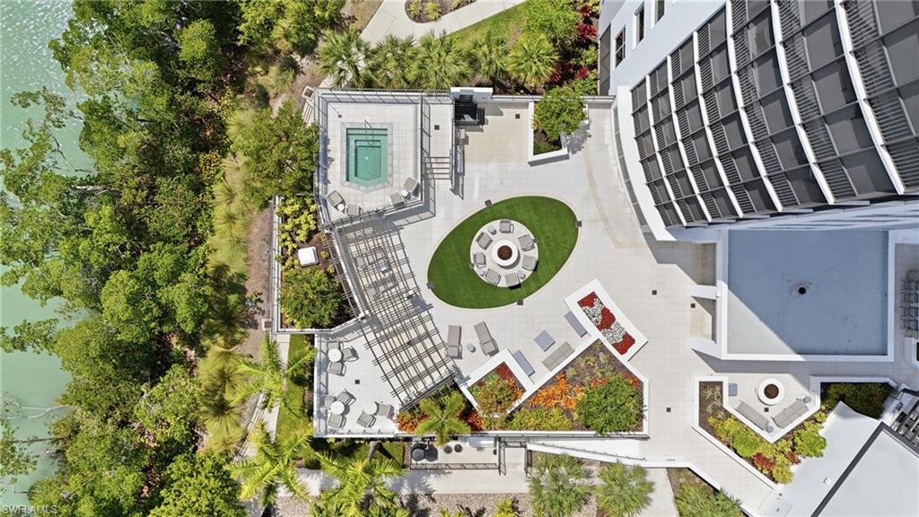 4142 Bay Beach LN 405