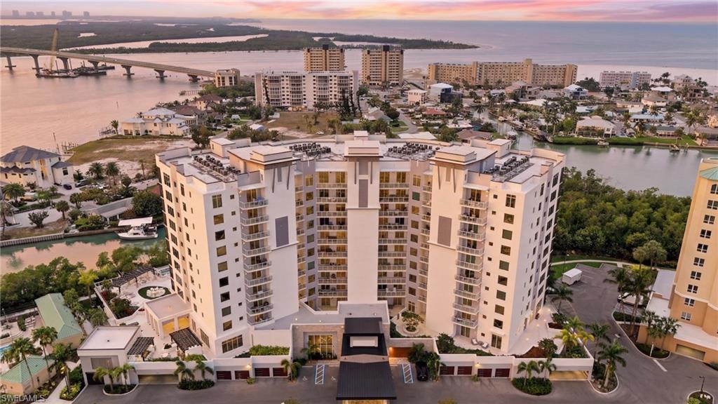 4142 Bay Beach LN 405