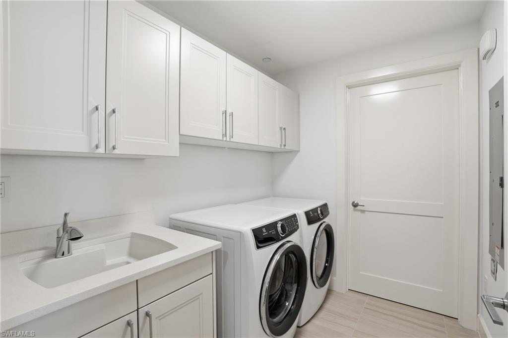 4142 Bay Beach LN 405