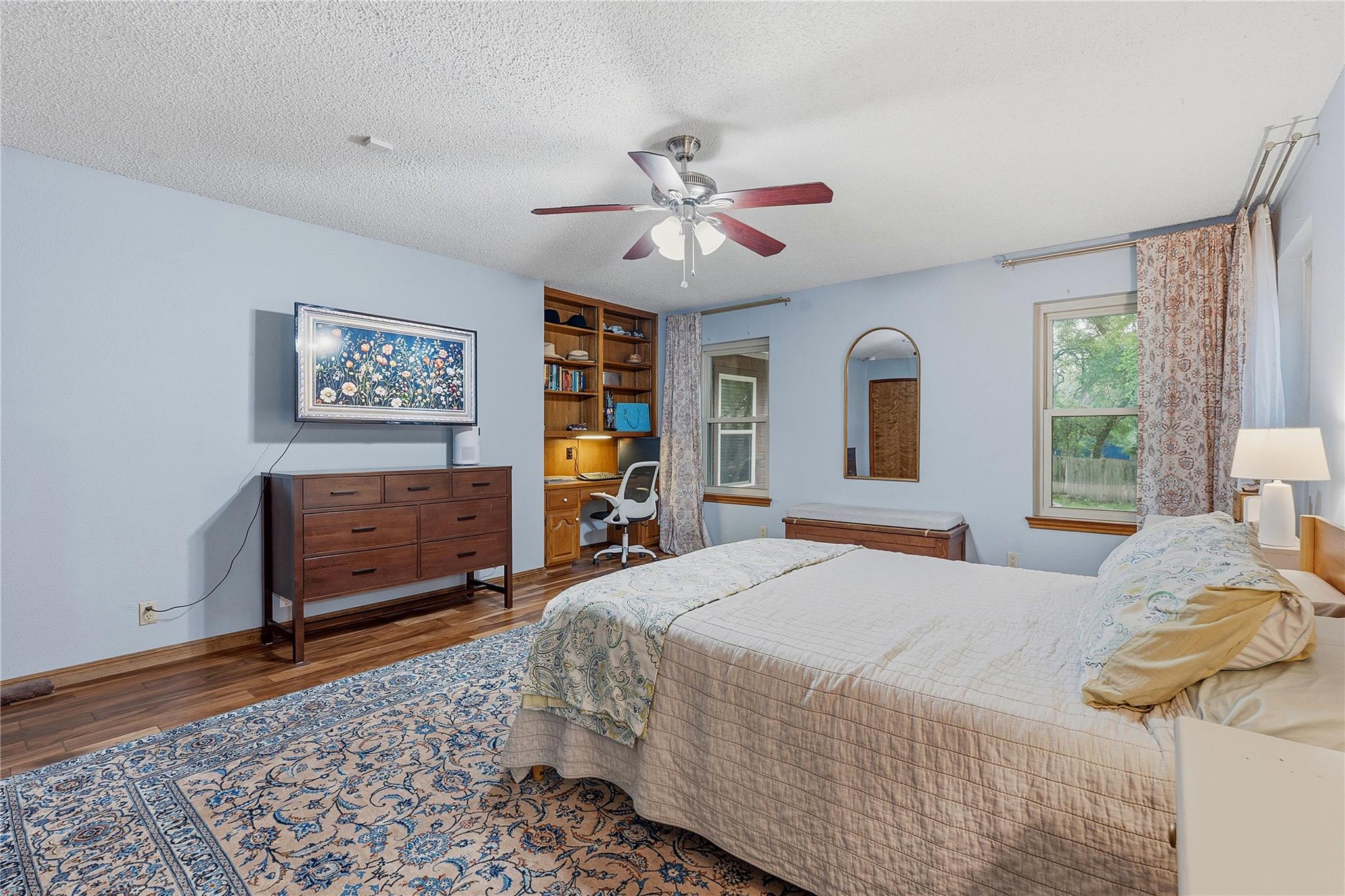 203 Leisurewoods DR