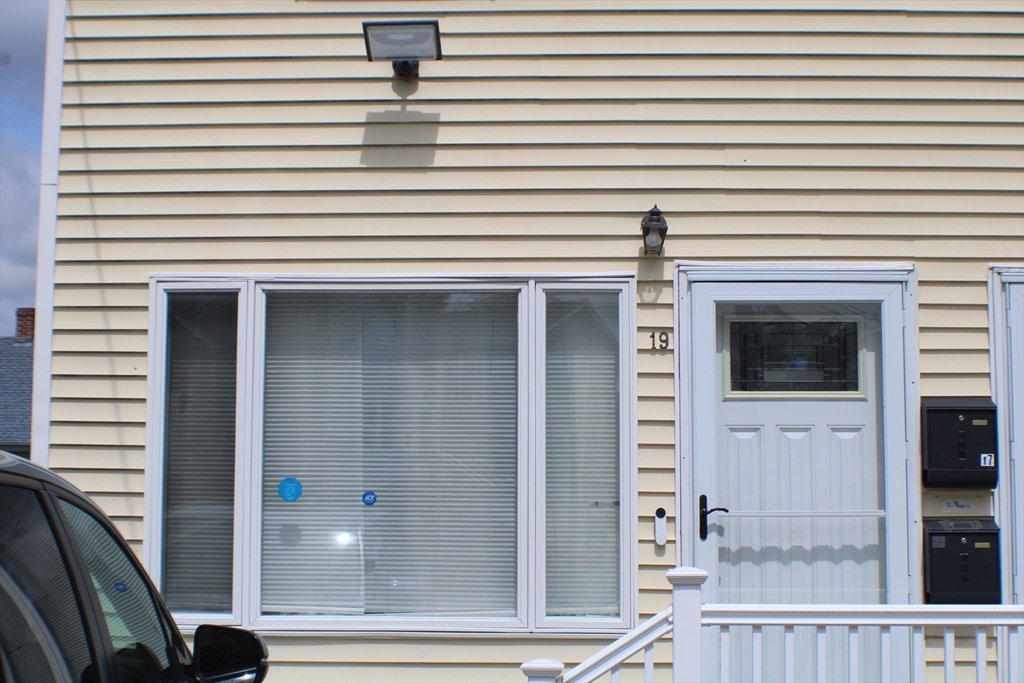 19 Hymer St # 19