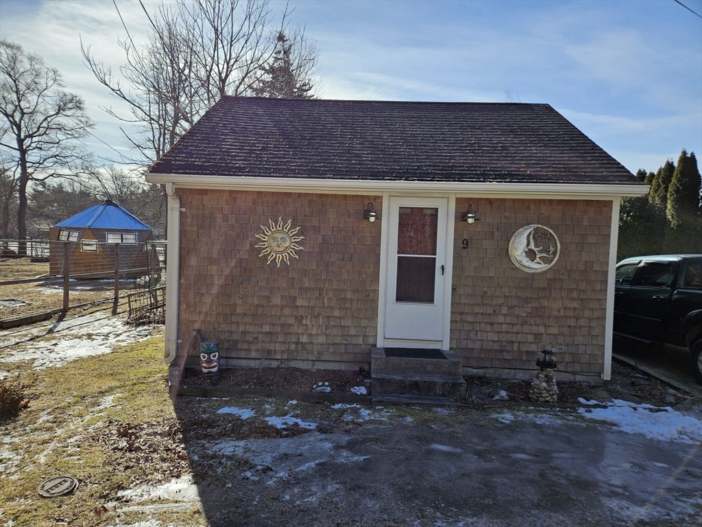 9 East Lakeside Ave