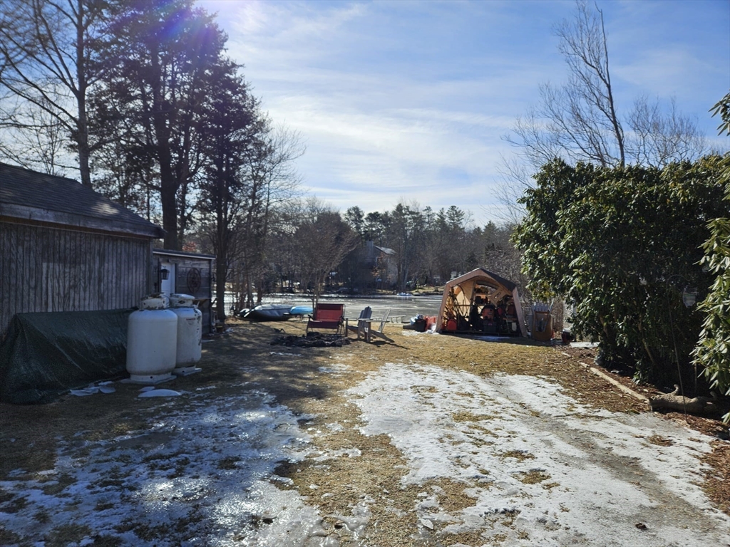 9 East Lakeside Ave