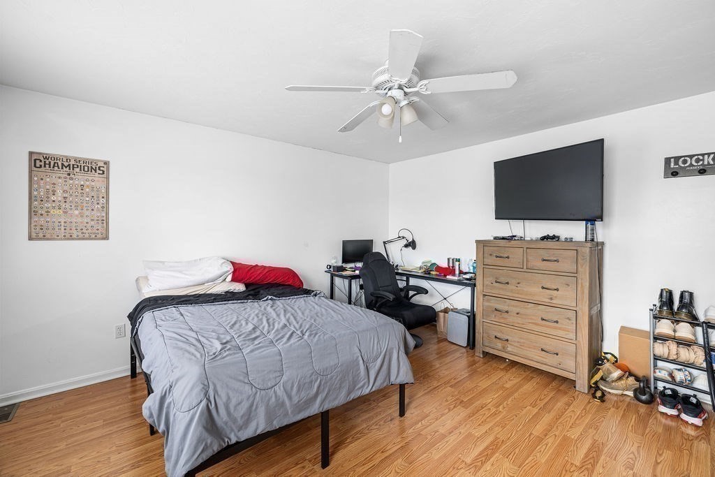 11 Russell Rd