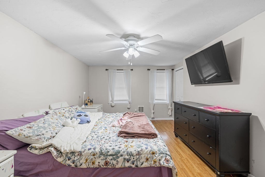 11 Russell Rd