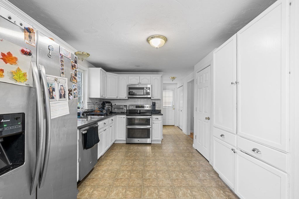 11 Russell Rd