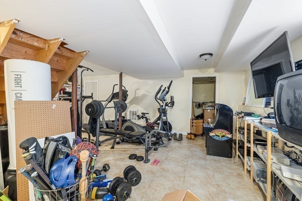 11 Russell Rd