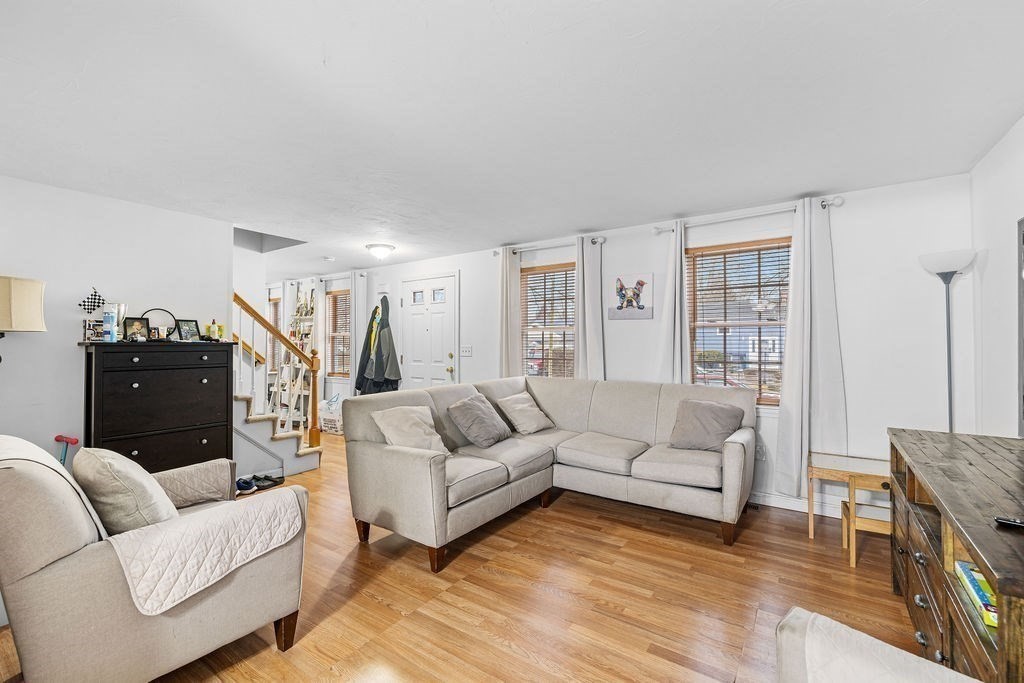 11 Russell Rd