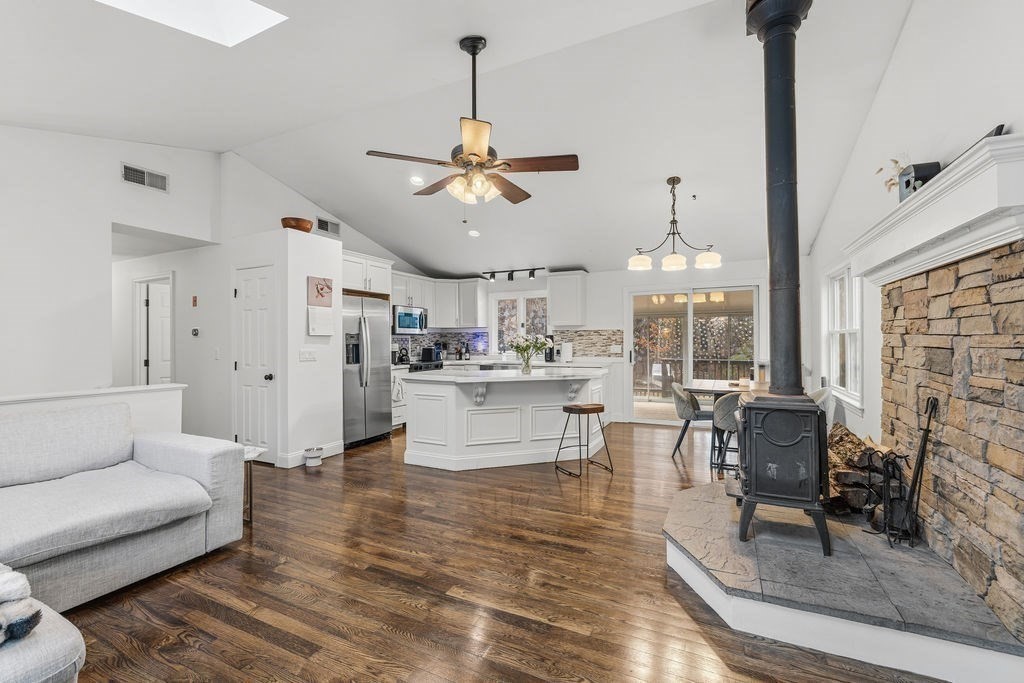 1 Pine Grove