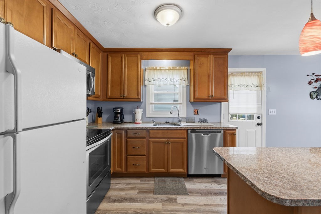 117 Fales Rd