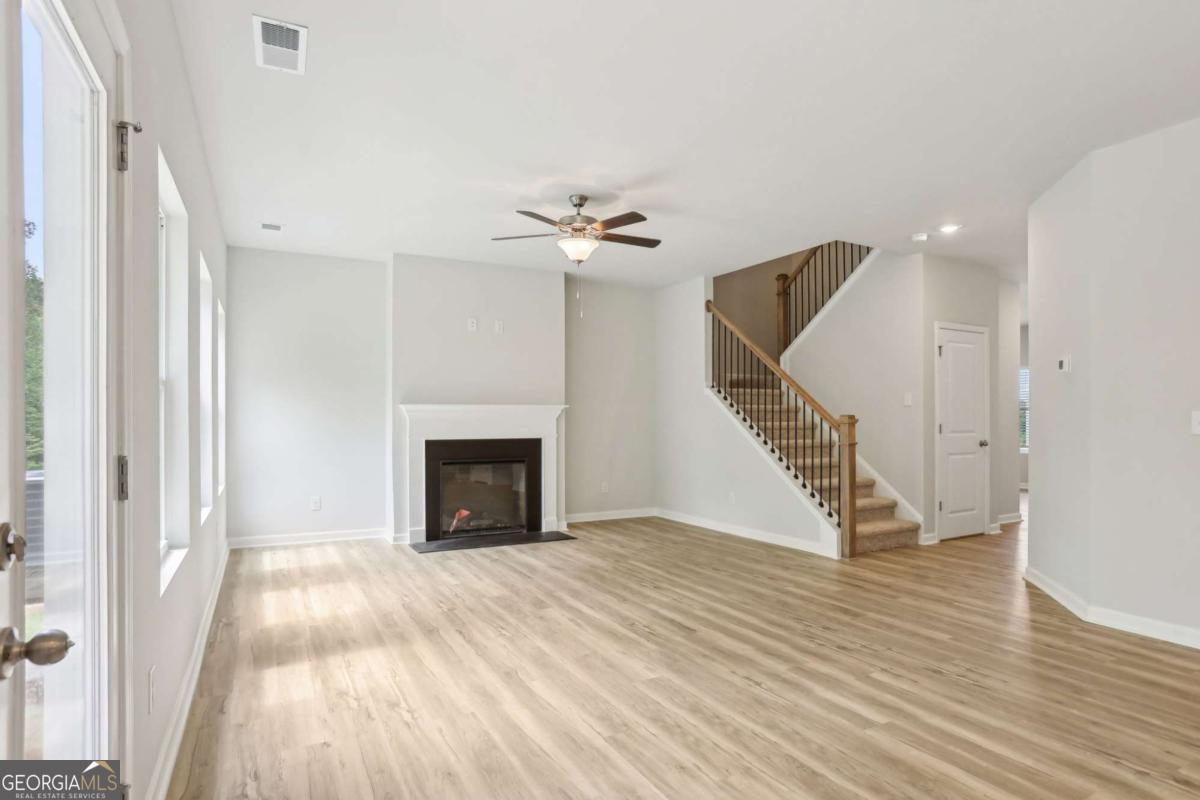 121 Cedar Wood Trace