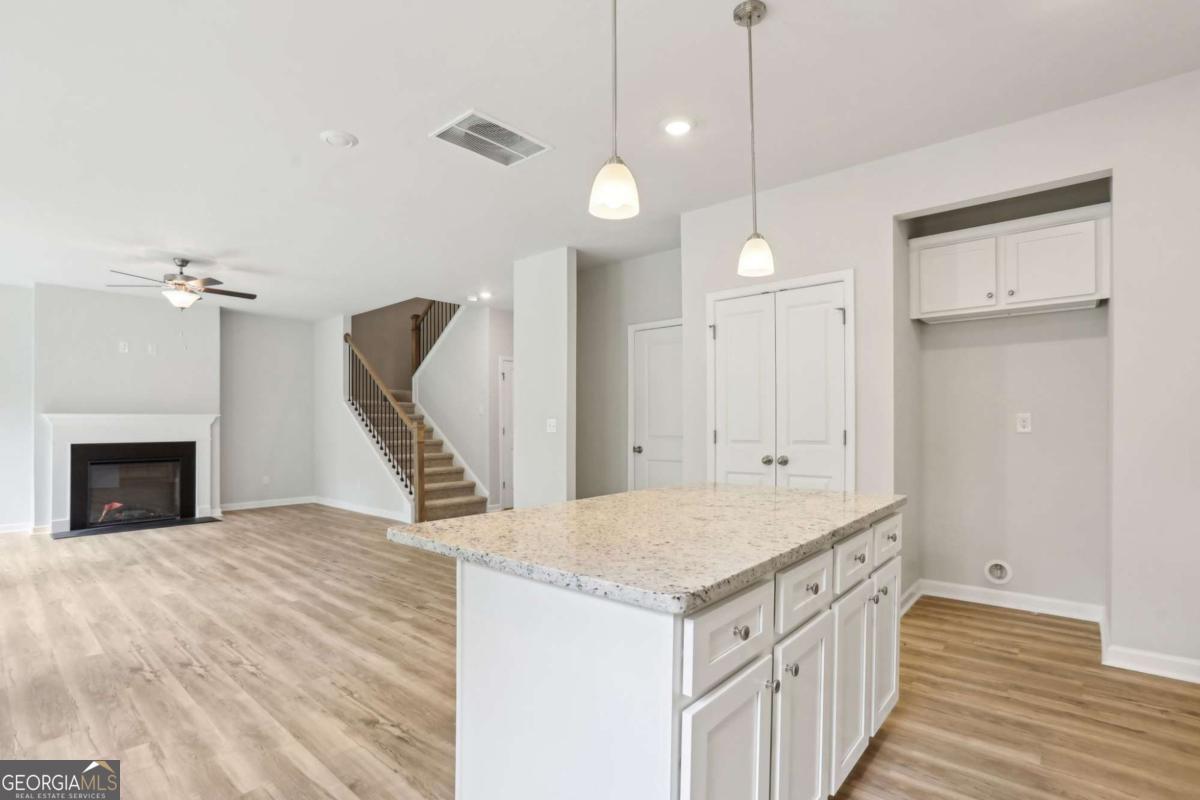 121 Cedar Wood Trace
